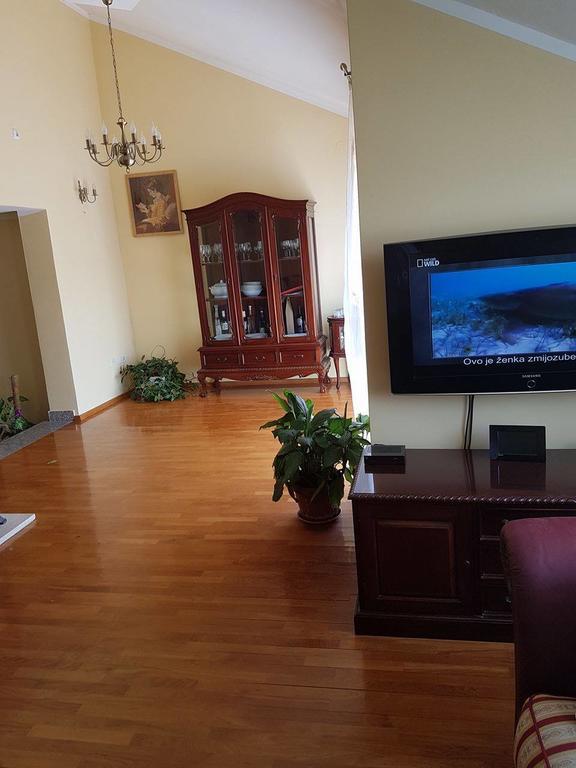 Apartments M&E Mokošica エクステリア 写真