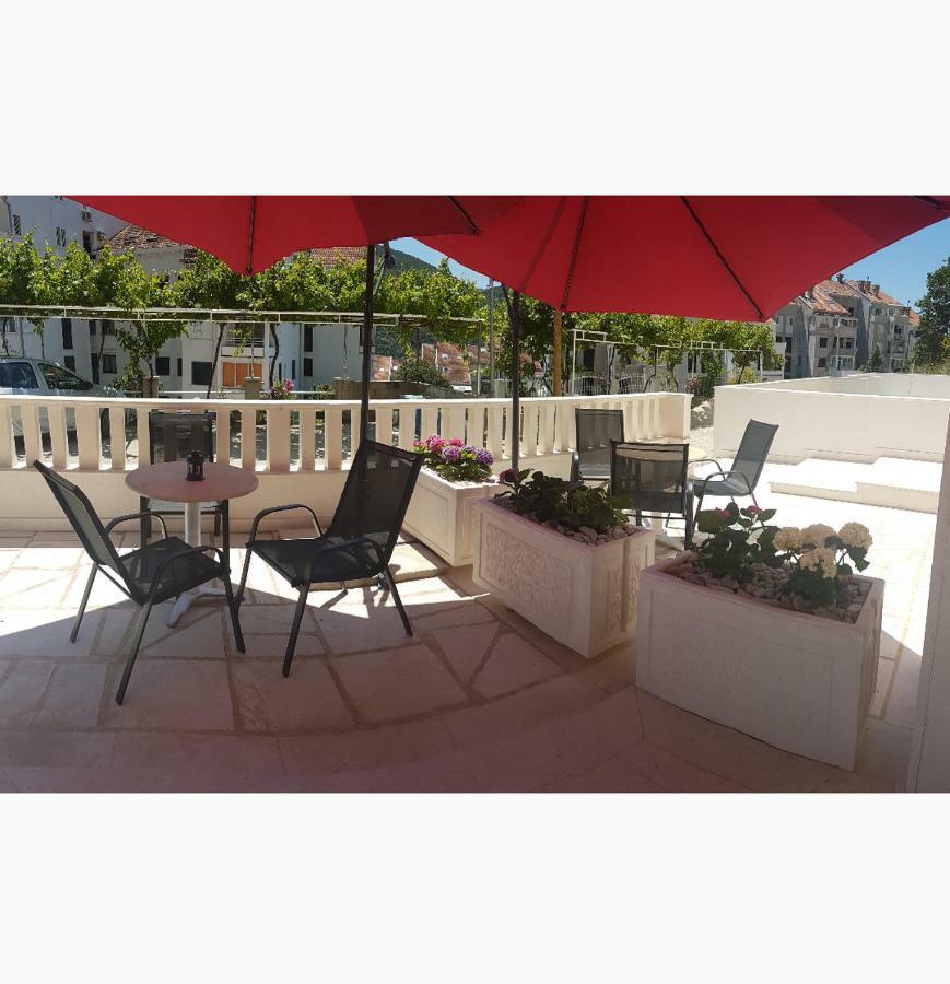 Apartments M&E Mokošica エクステリア 写真