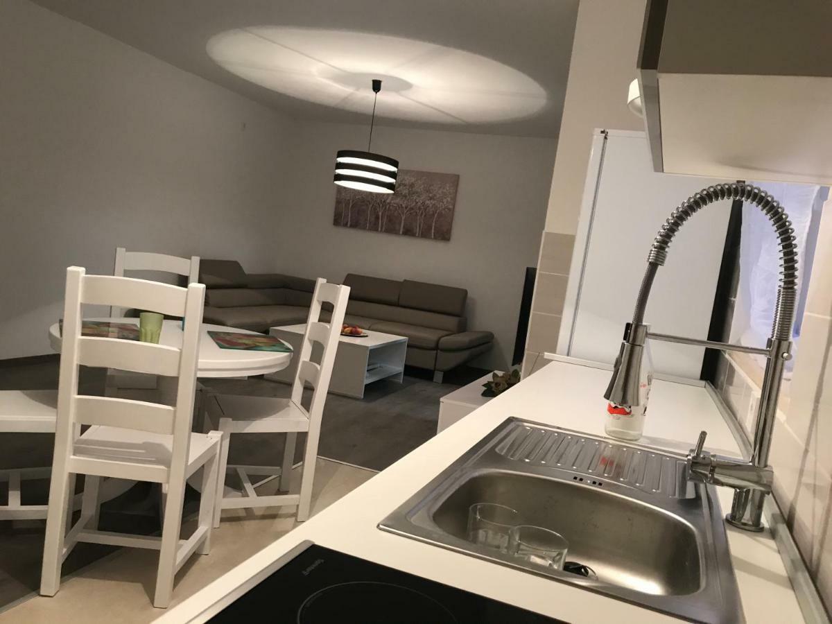 Apartments M&E Mokošica エクステリア 写真