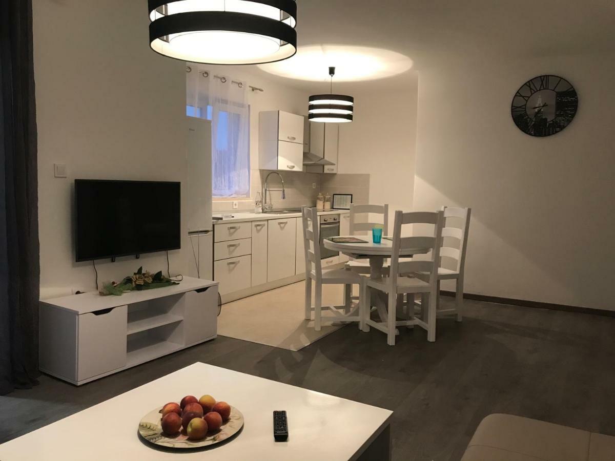 Apartments M&E Mokošica エクステリア 写真