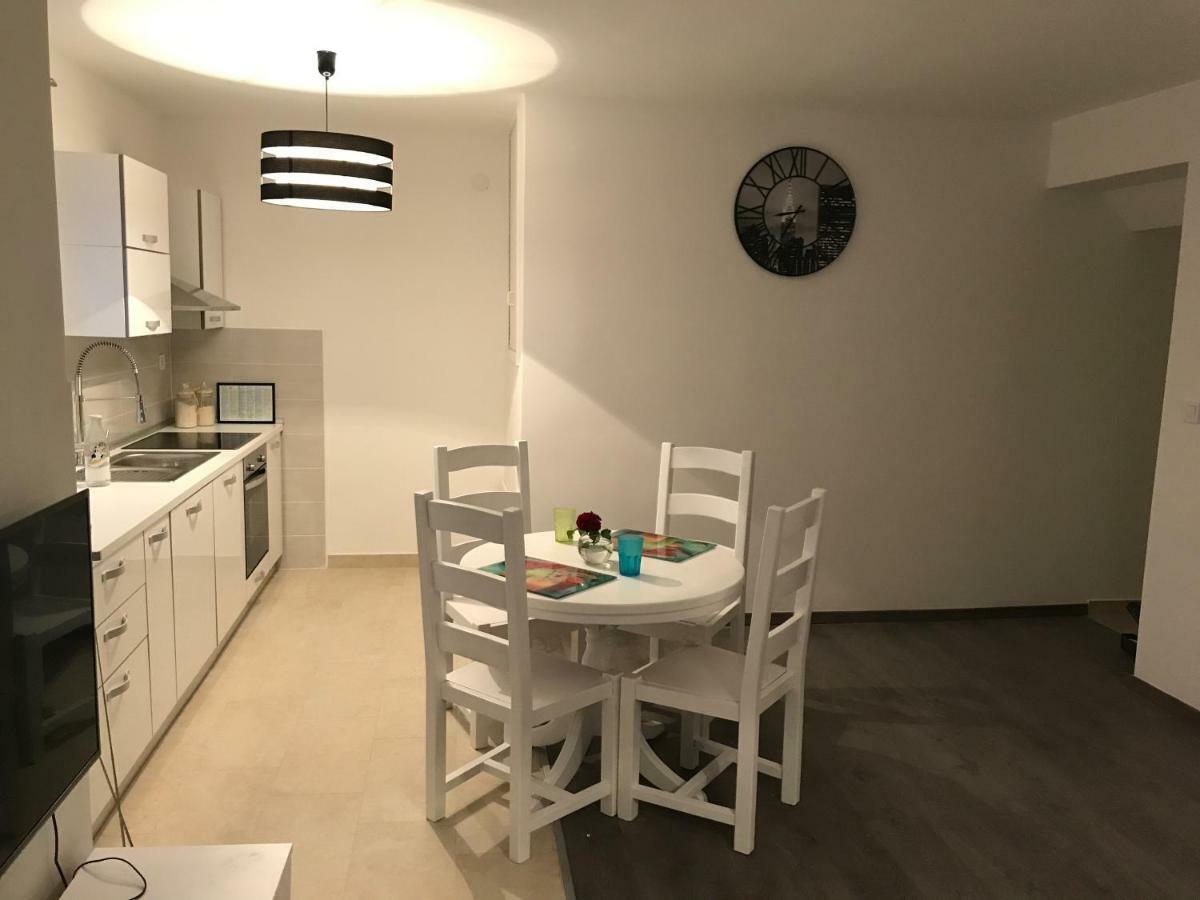 Apartments M&E Mokošica エクステリア 写真